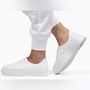 Gales Frontline Ultra Comfort Healthcare Shoes, Size 6.5